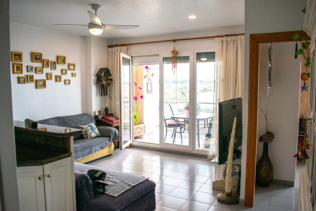 Se vende Apartamento Planta Media de 3 dormitorios en Costa Blanca, Alicante, España