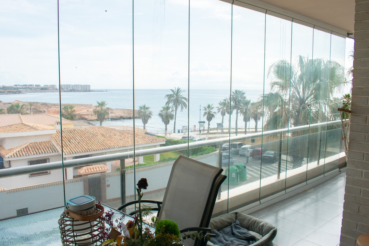 Se vende Apartamento Planta Media de 3 dormitorios en Costa Blanca, Alicante, España