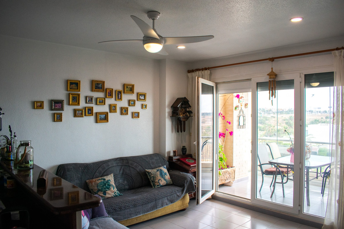 Se vende Apartamento Planta Media de 3 dormitorios en Costa Blanca, Alicante, España