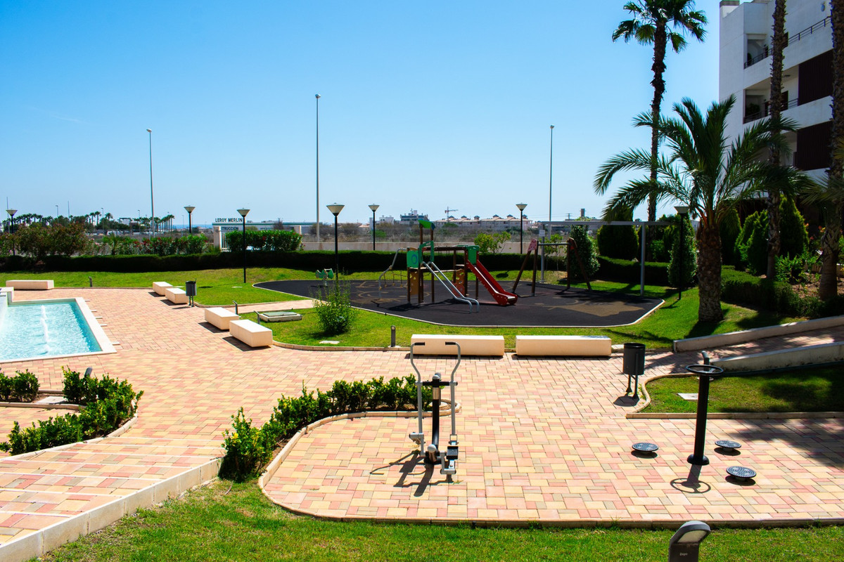 Se vende Apartamento Planta Baja de 2 dormitorios en Costa Blanca, Alicante, España