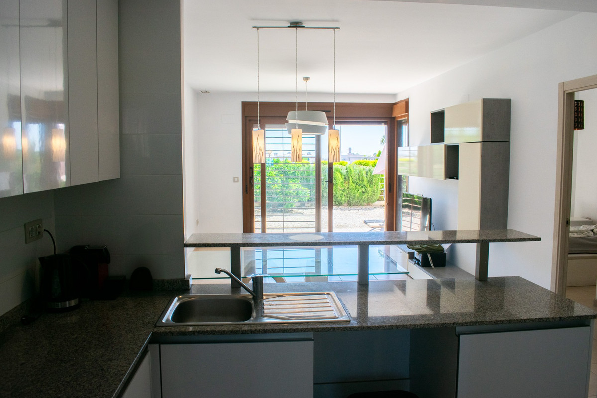 Se vende Apartamento Planta Baja de 2 dormitorios en Costa Blanca, Alicante, España