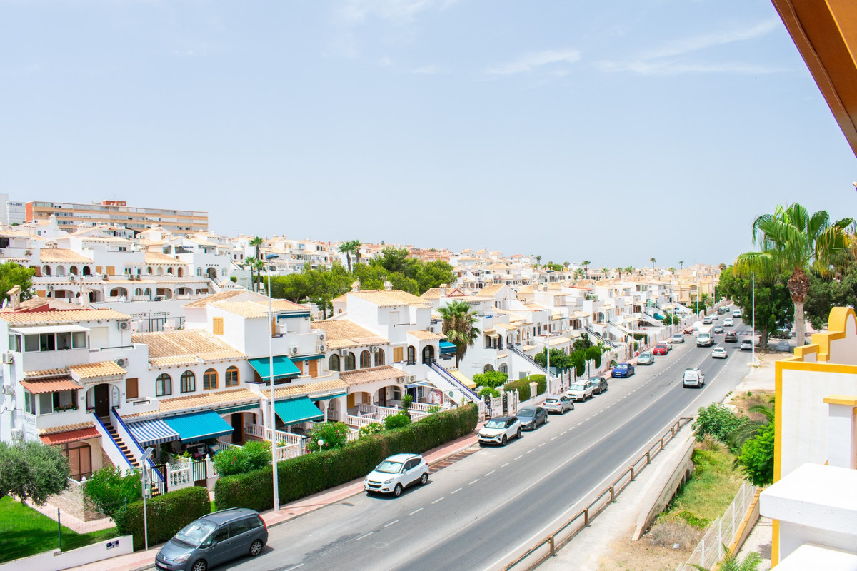 3 Bed Apartment for sale in Torrevieja Costa Blanca, Alicante, Spain