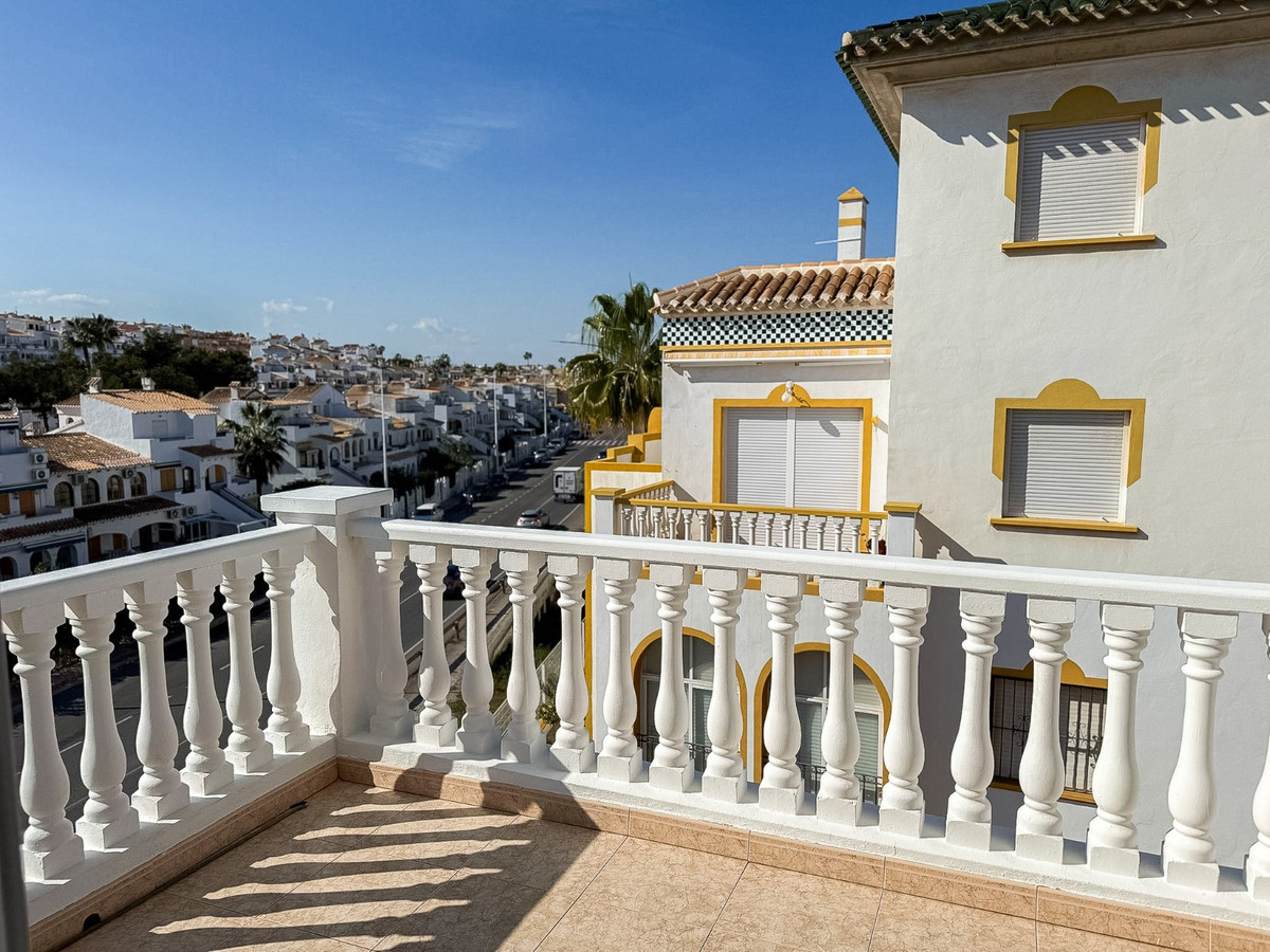 3 Bed Apartment for sale in Torrevieja Costa Blanca, Alicante, Spain