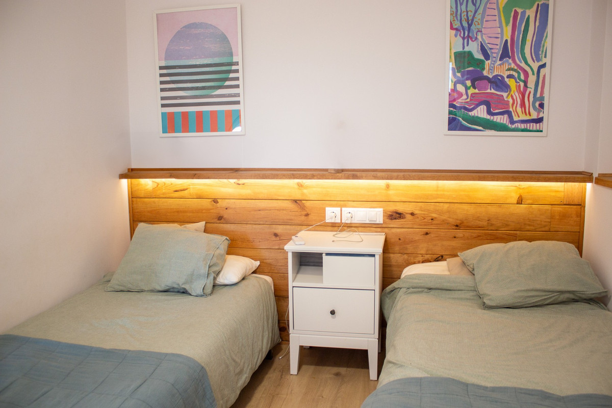Se vende Apartamento Planta Media de 2 dormitorios en Costa Blanca, Alicante, España