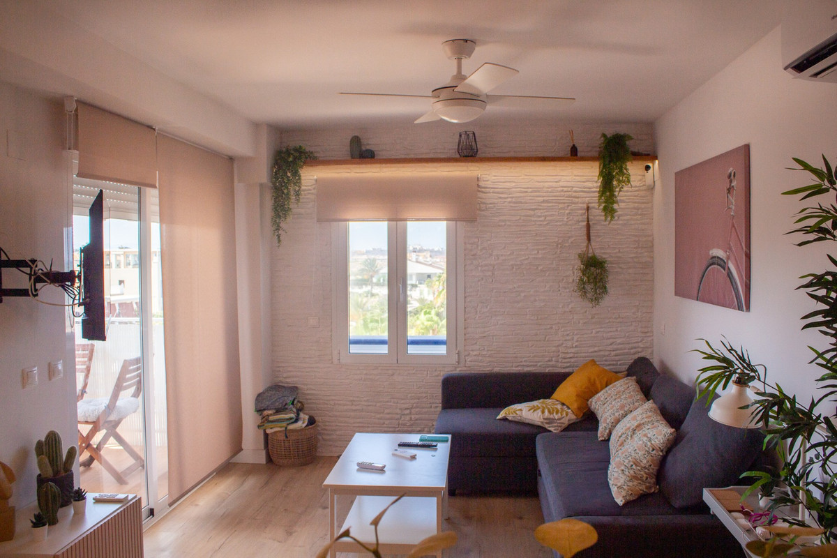 Se vende Apartamento Planta Media de 2 dormitorios en Costa Blanca, Alicante, España