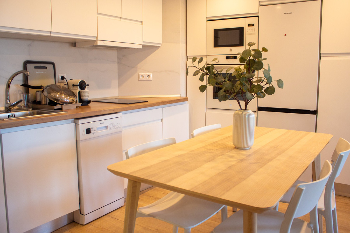 Se vende Apartamento Planta Media de 2 dormitorios en Costa Blanca, Alicante, España
