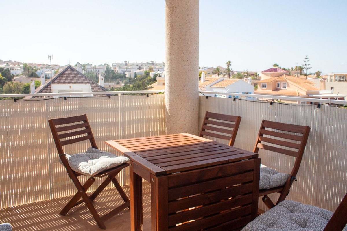 Se vende Apartamento Planta Media de 2 dormitorios en Costa Blanca, Alicante, España