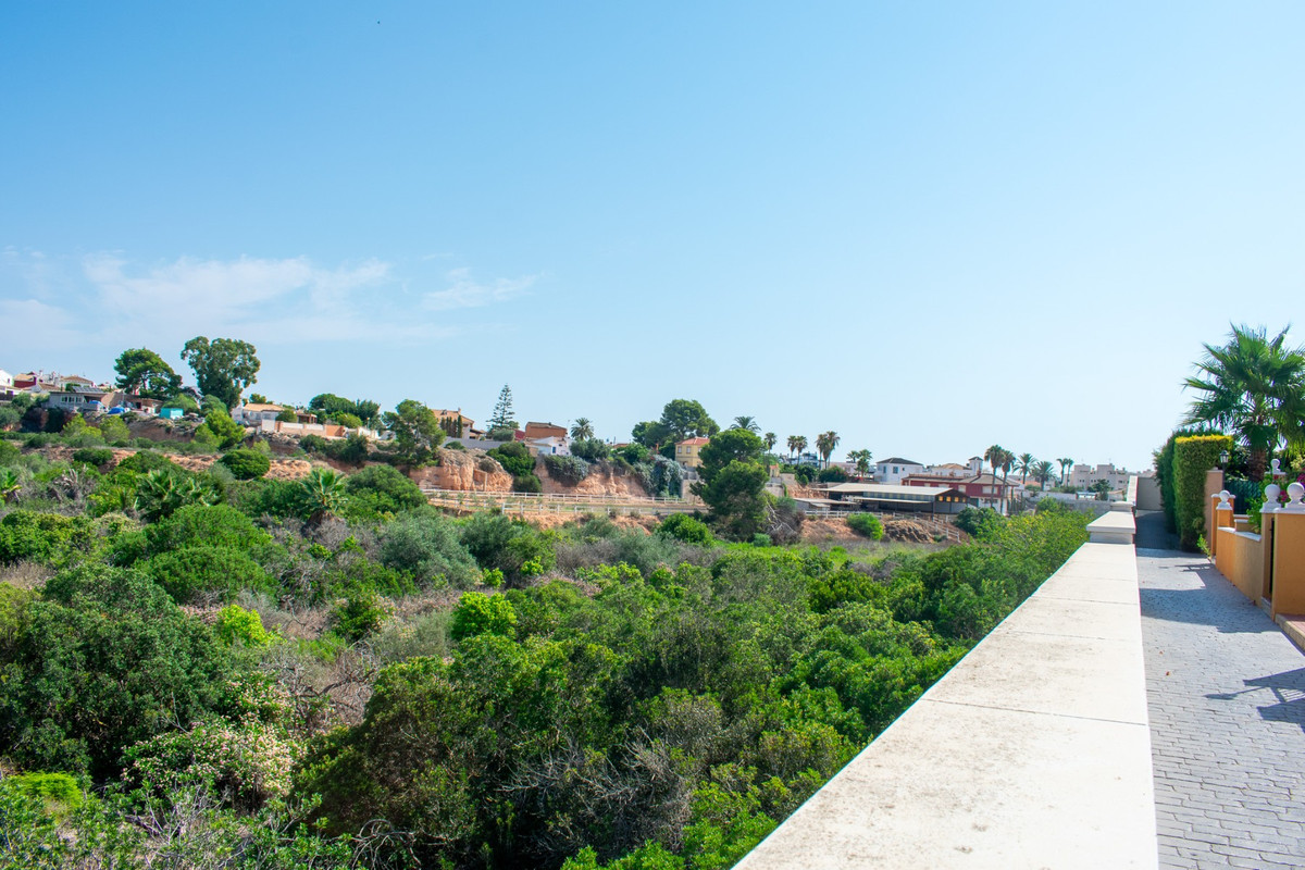 Se vende Apartamento Planta Baja de 2 dormitorios en Costa Blanca, Alicante, España