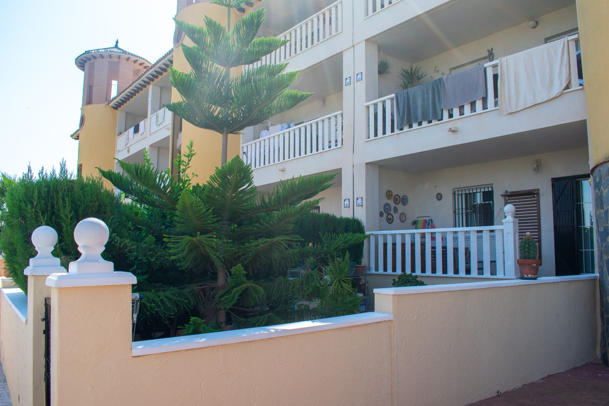 Se vende Apartamento Planta Baja de 2 dormitorios en Costa Blanca, Alicante, España