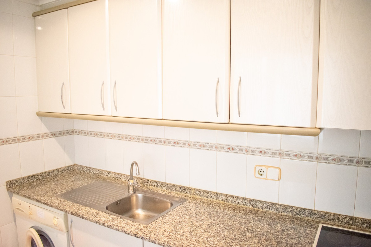Se vende Apartamento Planta Media de 2 dormitorios en Costa Blanca, Alicante, España