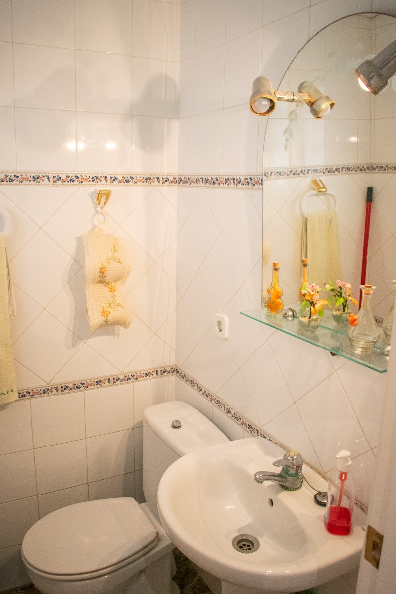 Se vende Apartamento Planta Media de 2 dormitorios en Costa Blanca, Alicante, España
