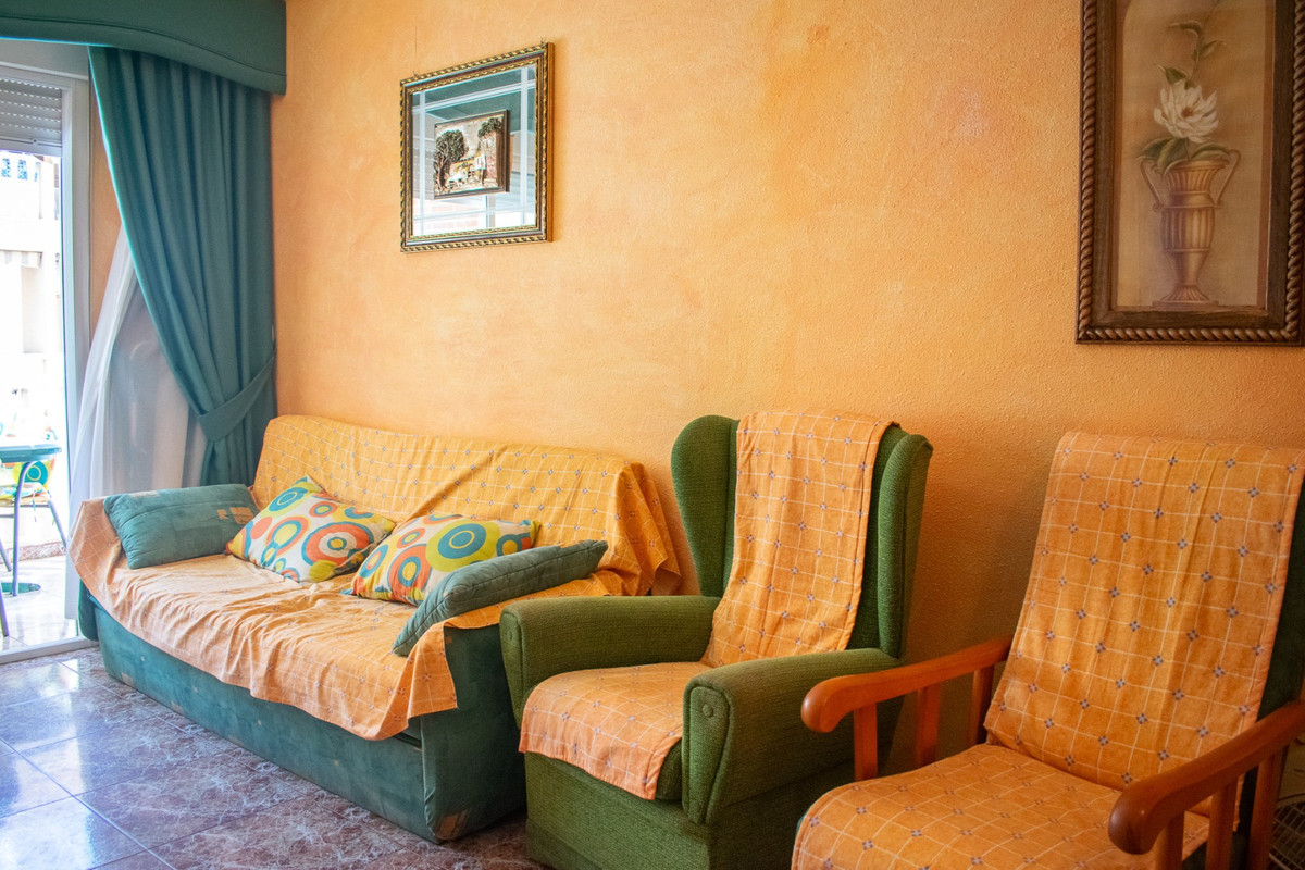 Se vende Apartamento Planta Media de 2 dormitorios en Costa Blanca, Alicante, España
