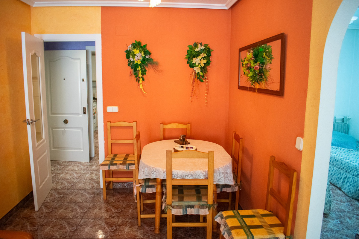 Se vende Apartamento Planta Media de 2 dormitorios en Costa Blanca, Alicante, España
