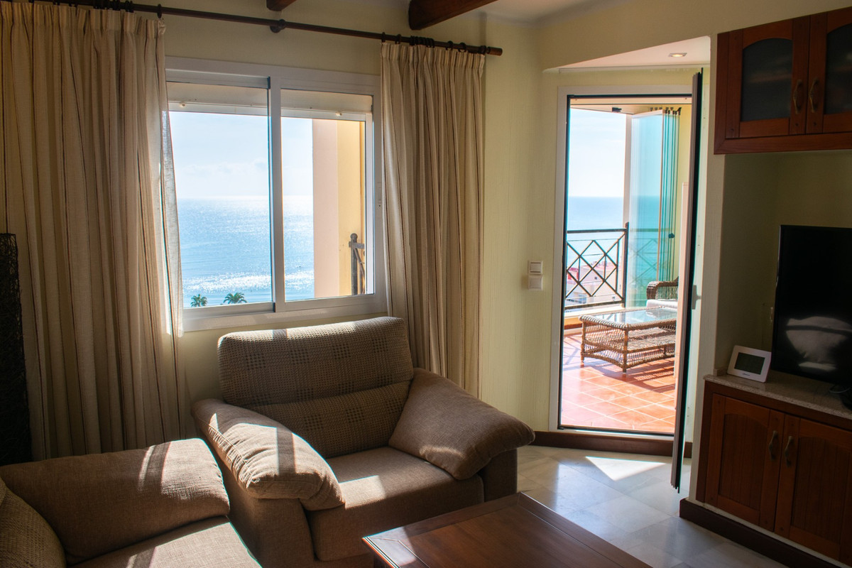 3 Bed Apartment for sale in Playa De Los Locos Costa Blanca, Alicante, Spain