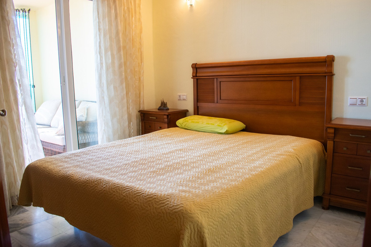 3 Bed Apartment for sale in Playa De Los Locos Costa Blanca, Alicante, Spain
