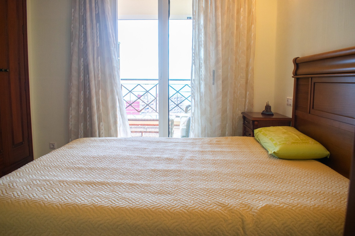 3 Bed Apartment for sale in Playa De Los Locos Costa Blanca, Alicante, Spain