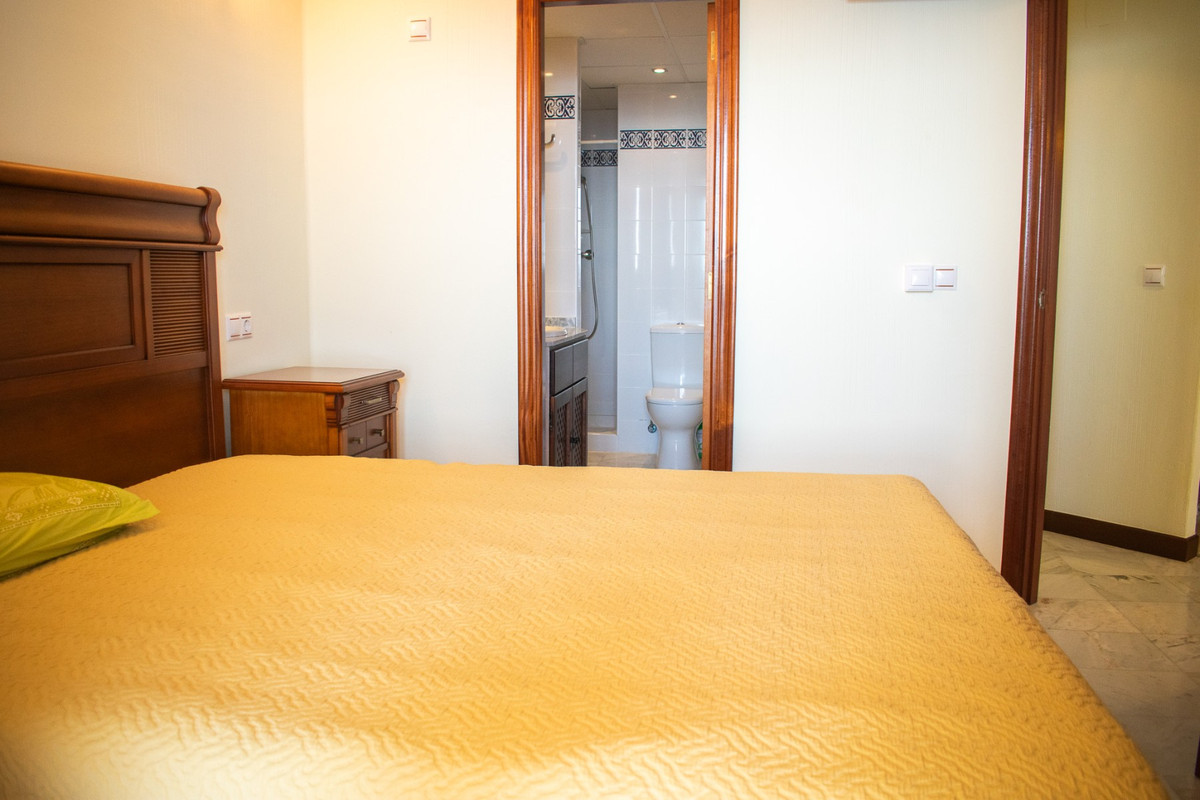 3 Bed Apartment for sale in Playa De Los Locos Costa Blanca, Alicante, Spain