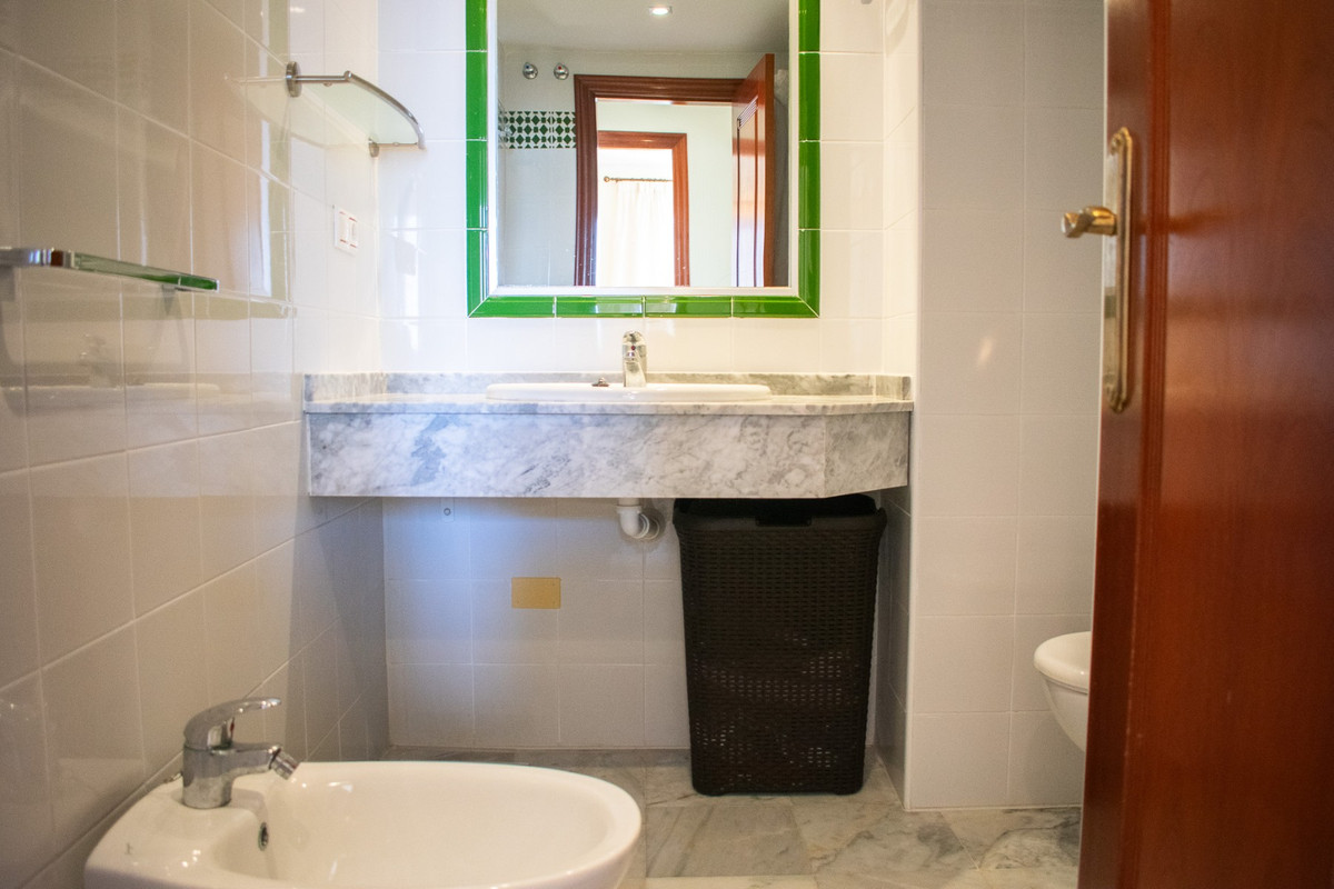 3 Bed Apartment for sale in Playa De Los Locos Costa Blanca, Alicante, Spain