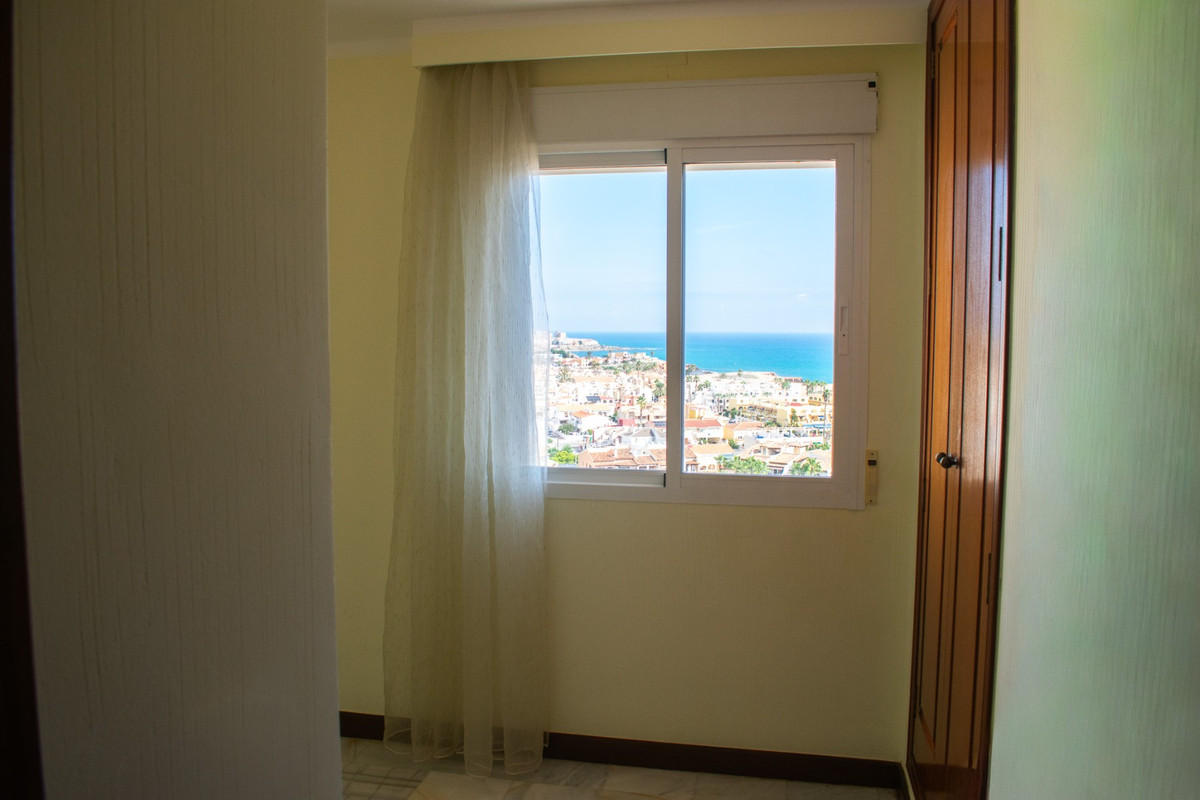 3 Bed Apartment for sale in Playa De Los Locos Costa Blanca, Alicante, Spain