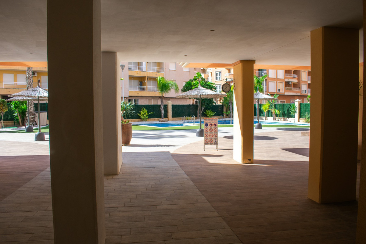 3 Bed Apartment for sale in Playa De Los Locos Costa Blanca, Alicante, Spain