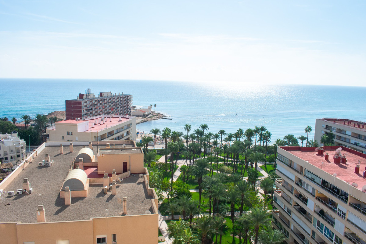 3 Bed Apartment for sale in Playa De Los Locos Costa Blanca, Alicante, Spain