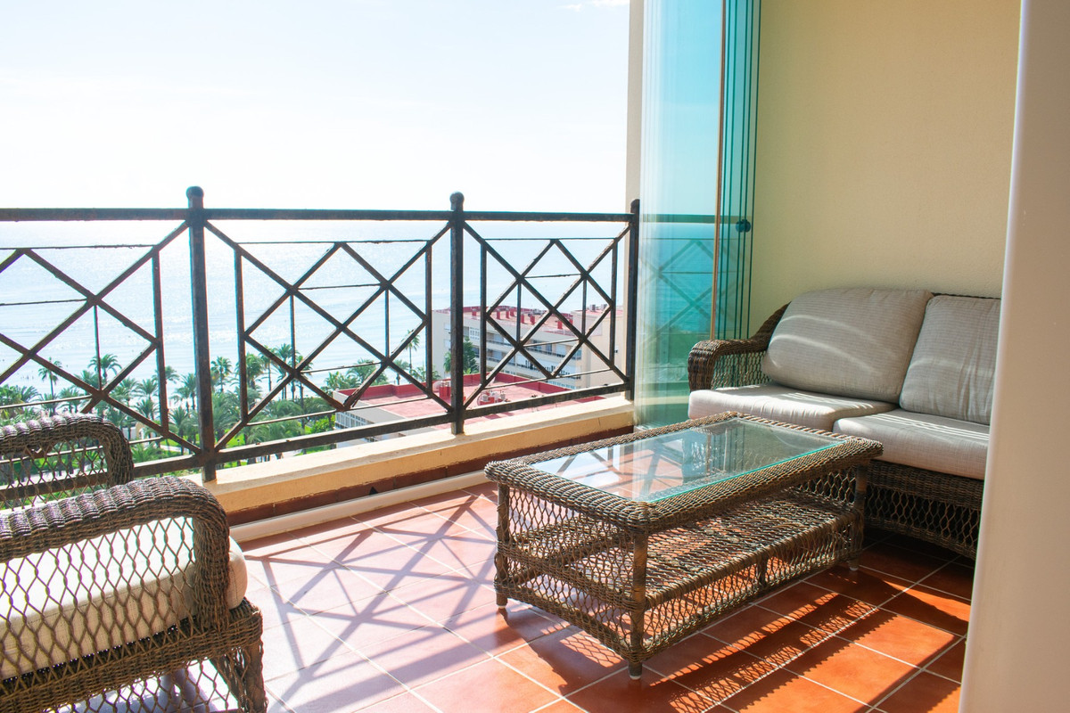 3 Bed Apartment for sale in Playa De Los Locos Costa Blanca, Alicante, Spain