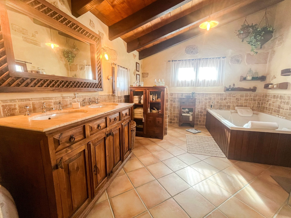 Se vende Villa - Chalet de 7 dormitorios en Costa Blanca, Alicante, España