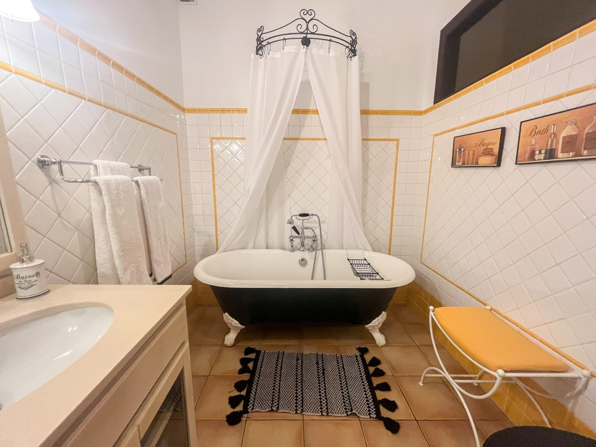 Se vende Villa - Chalet de 7 dormitorios en Costa Blanca, Alicante, España
