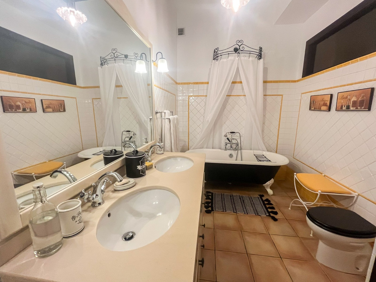 Se vende Villa - Chalet de 7 dormitorios en Costa Blanca, Alicante, España