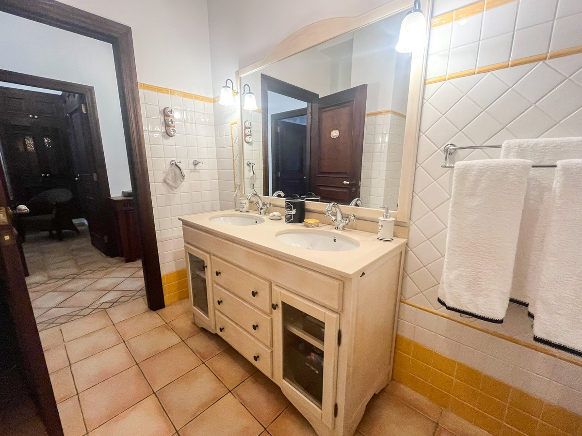 Se vende Villa - Chalet de 7 dormitorios en Costa Blanca, Alicante, España