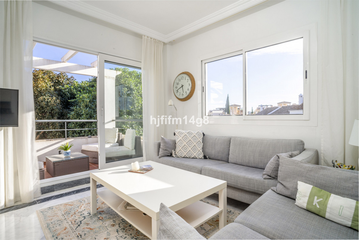 Se vende Apartamento Planta Media de 2 dormitorios en Costa Del Sol, Málaga, España