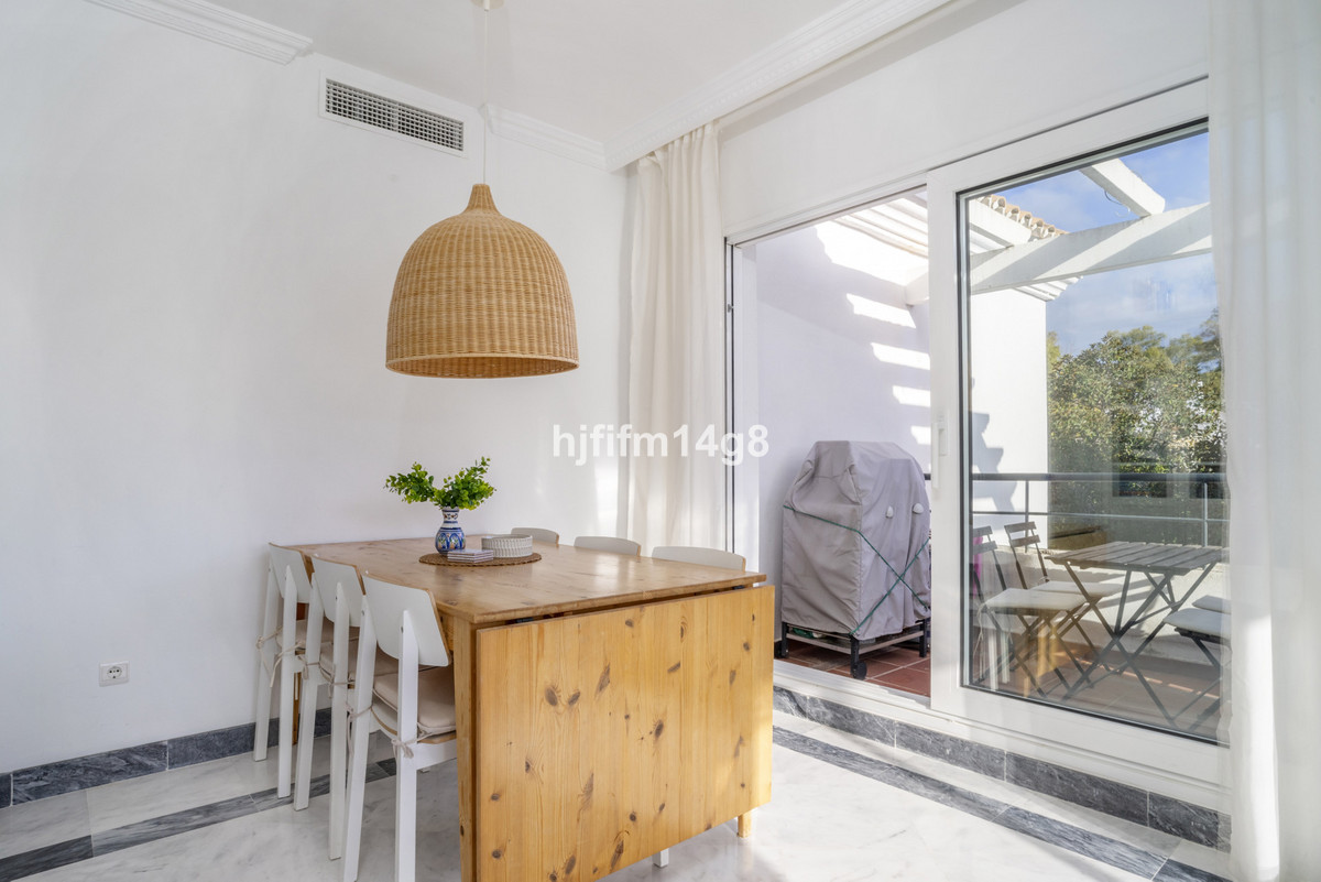 Se vende Apartamento Planta Media de 2 dormitorios en Costa Del Sol, Málaga, España