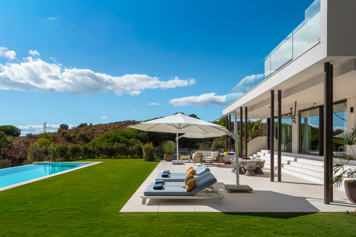 Se vende Villa - Chalet de 5 dormitorios en Costa Del Sol, Málaga, España