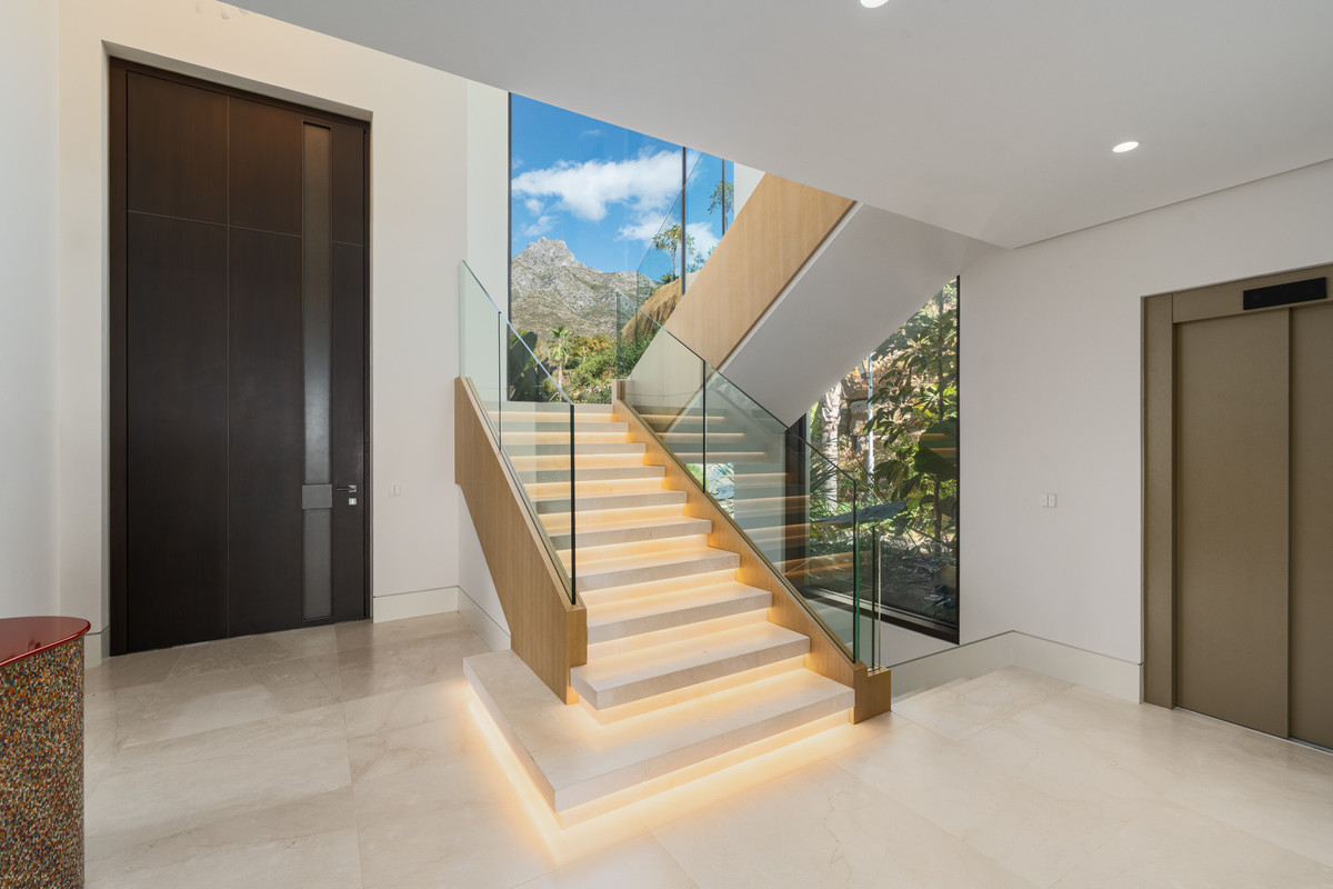 Se vende Villa - Chalet de 5 dormitorios en Costa Del Sol, Málaga, España