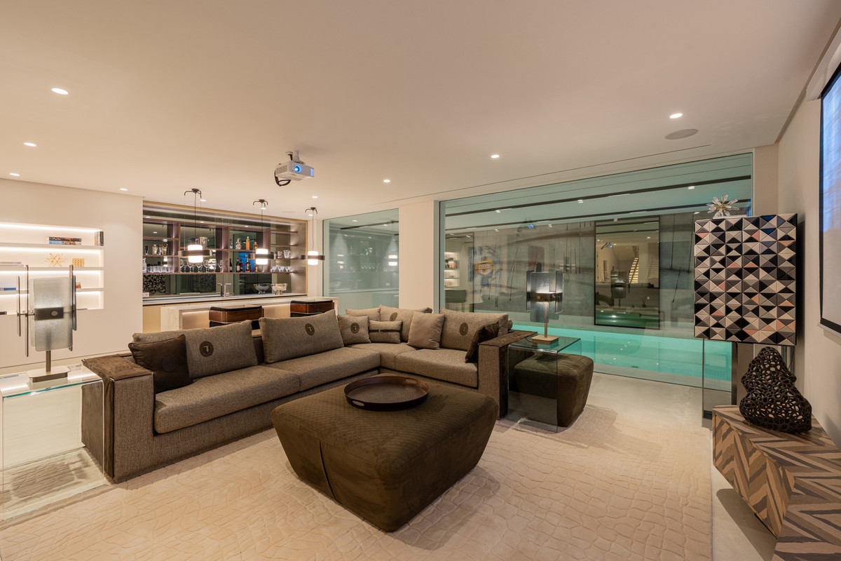 Se vende Villa - Chalet de 5 dormitorios en Costa Del Sol, Málaga, España