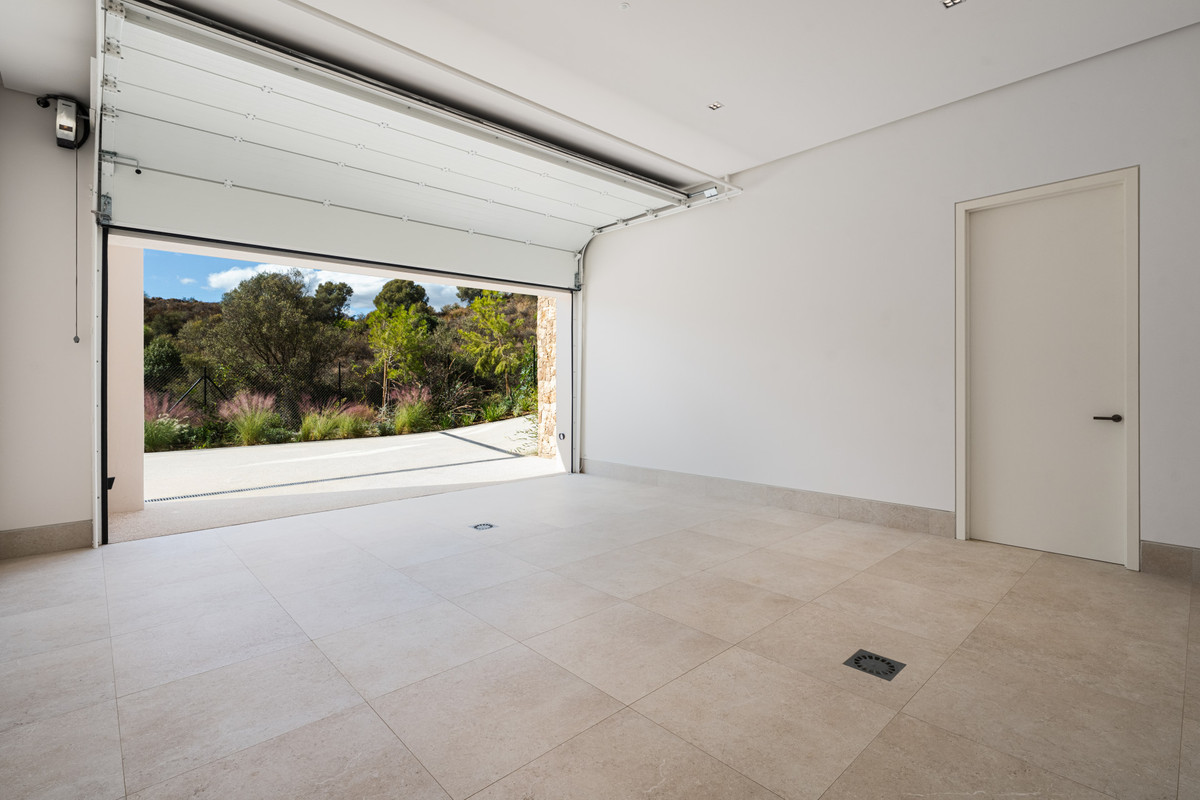 Se vende Villa - Chalet de 5 dormitorios en Costa Del Sol, Málaga, España
