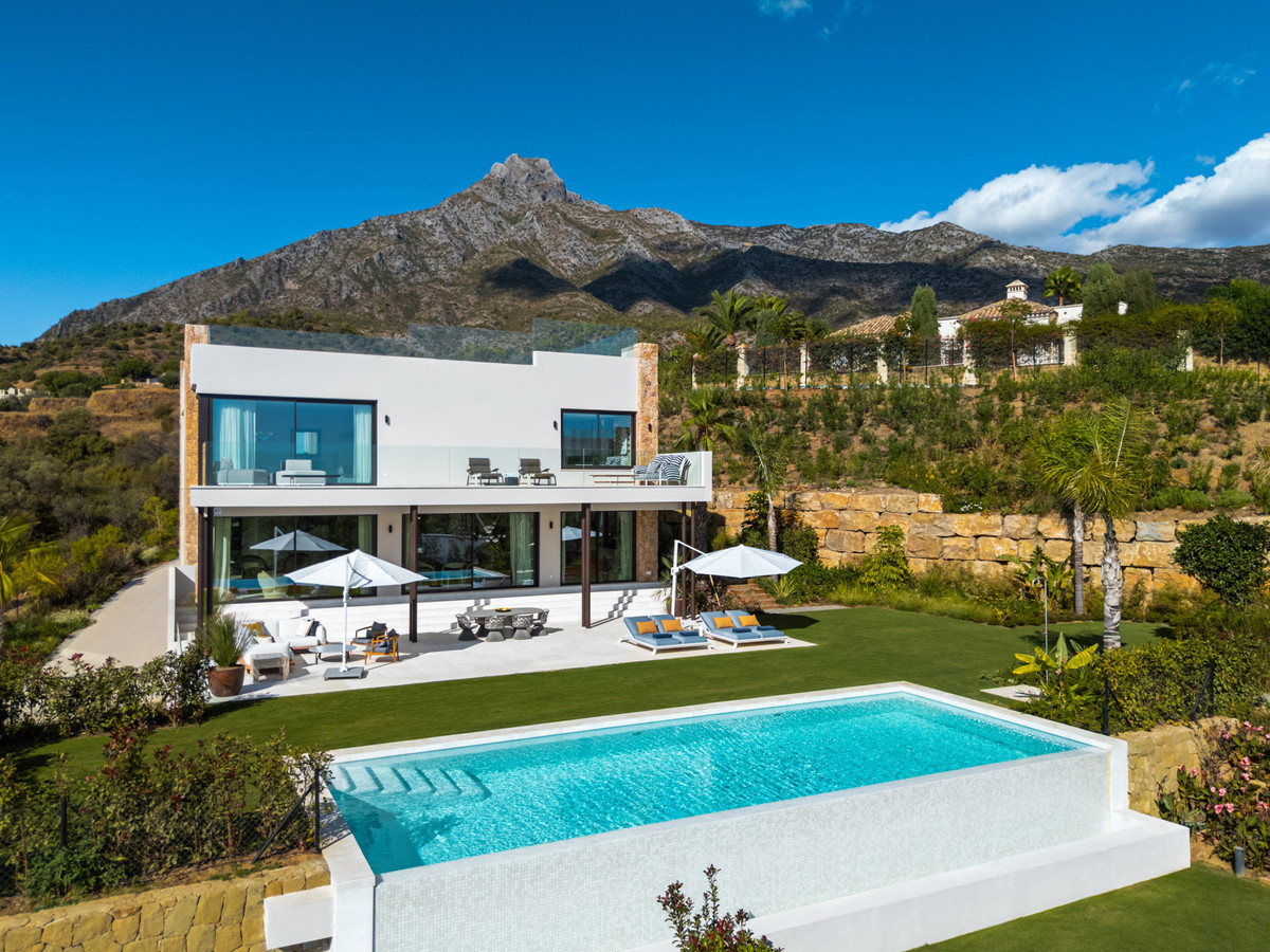 Se vende Villa - Chalet de 5 dormitorios en Costa Del Sol, Málaga, España