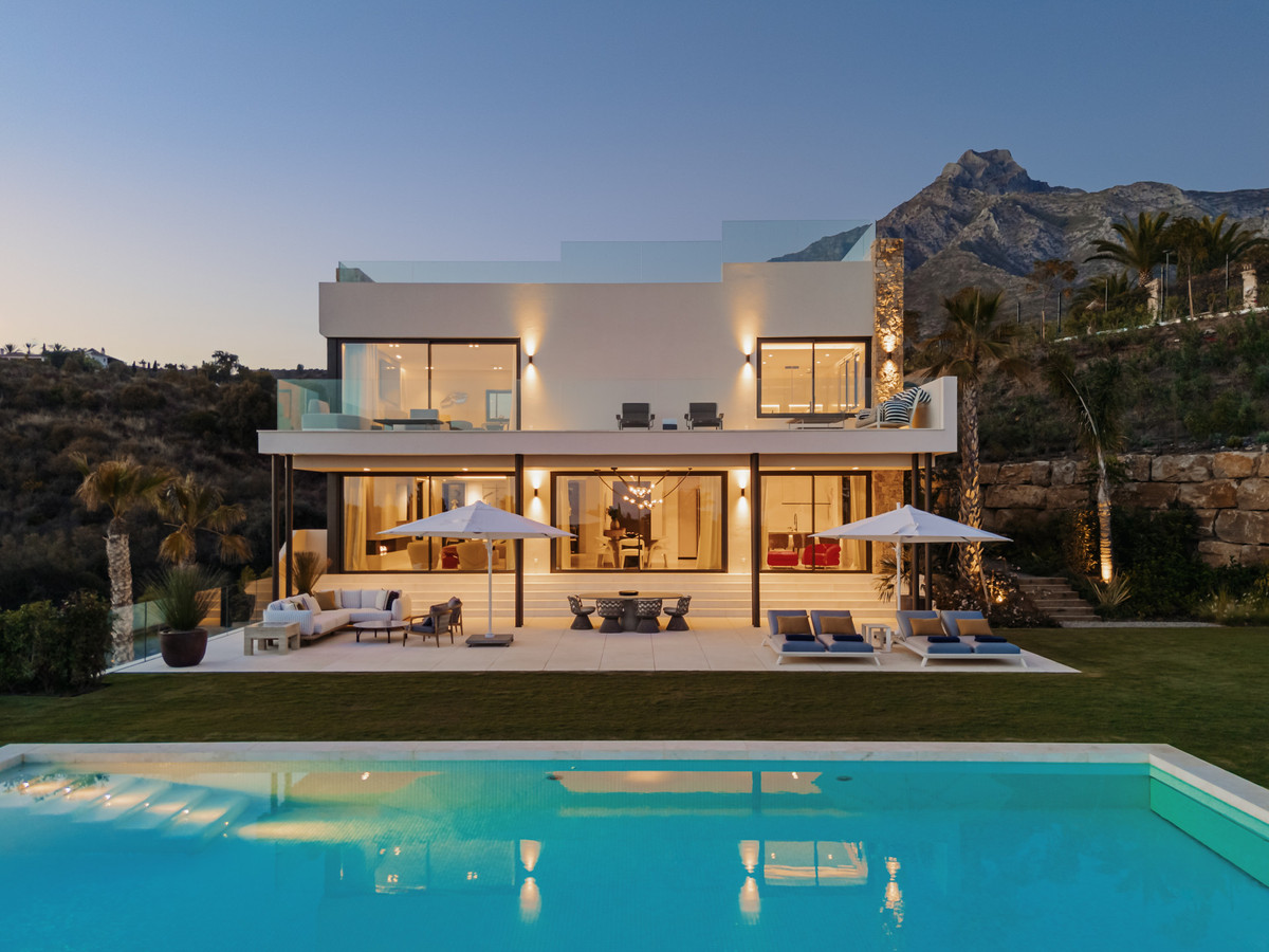 Se vende Villa - Chalet de 5 dormitorios en Costa Del Sol, Málaga, España