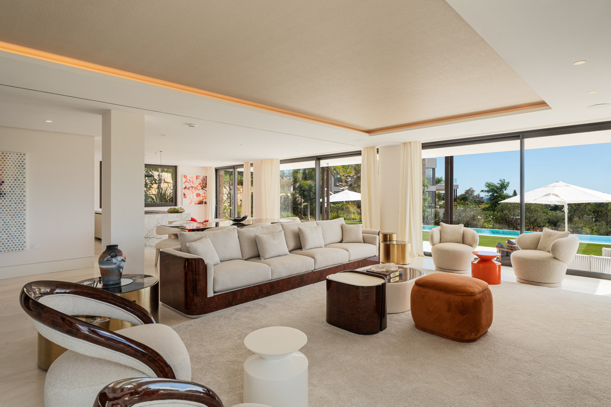 Se vende Villa - Chalet de 5 dormitorios en Costa Del Sol, Málaga, España