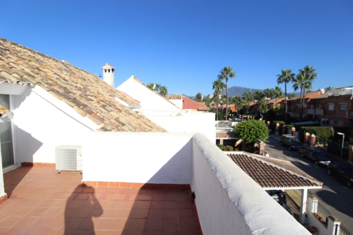5 Bed Townhouse for sale in Estepona Costa Del Sol, Málaga, Spain