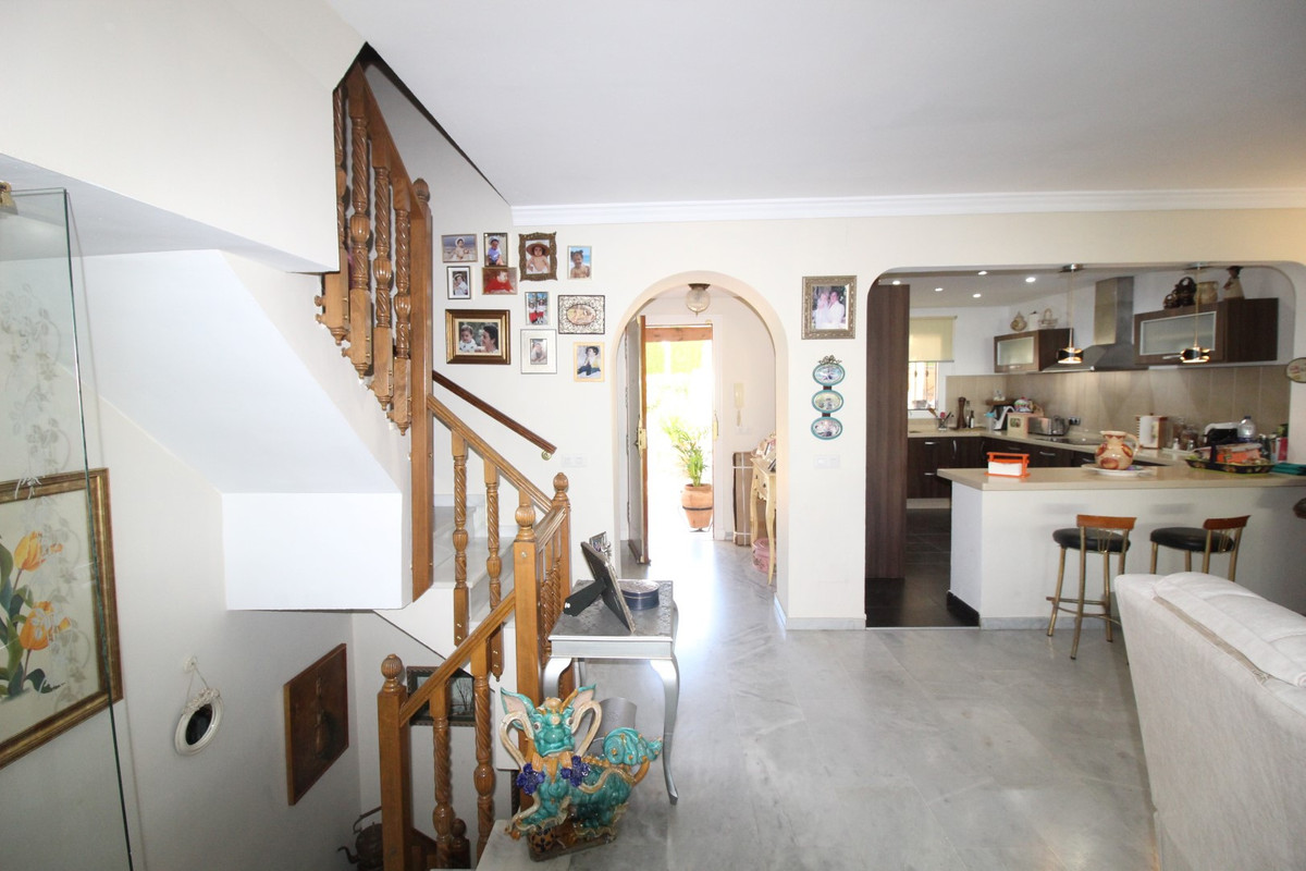 5 Bed Townhouse for sale in Estepona Costa Del Sol, Málaga, Spain