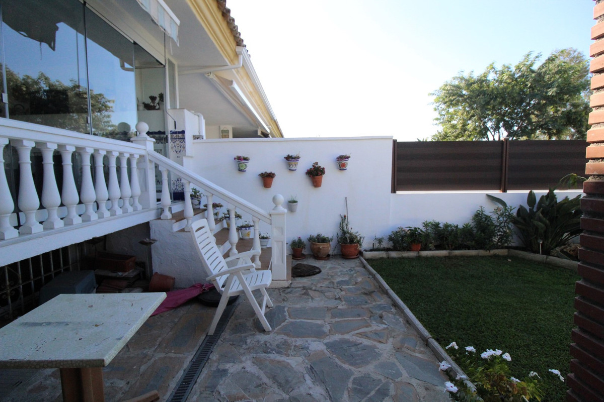 5 Bed Townhouse for sale in Estepona Costa Del Sol, Málaga, Spain