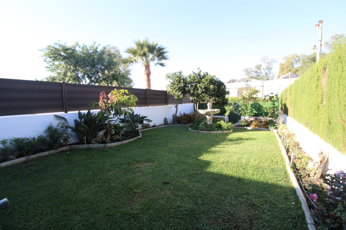 5 Bed Townhouse for sale in Estepona Costa Del Sol, Málaga, Spain