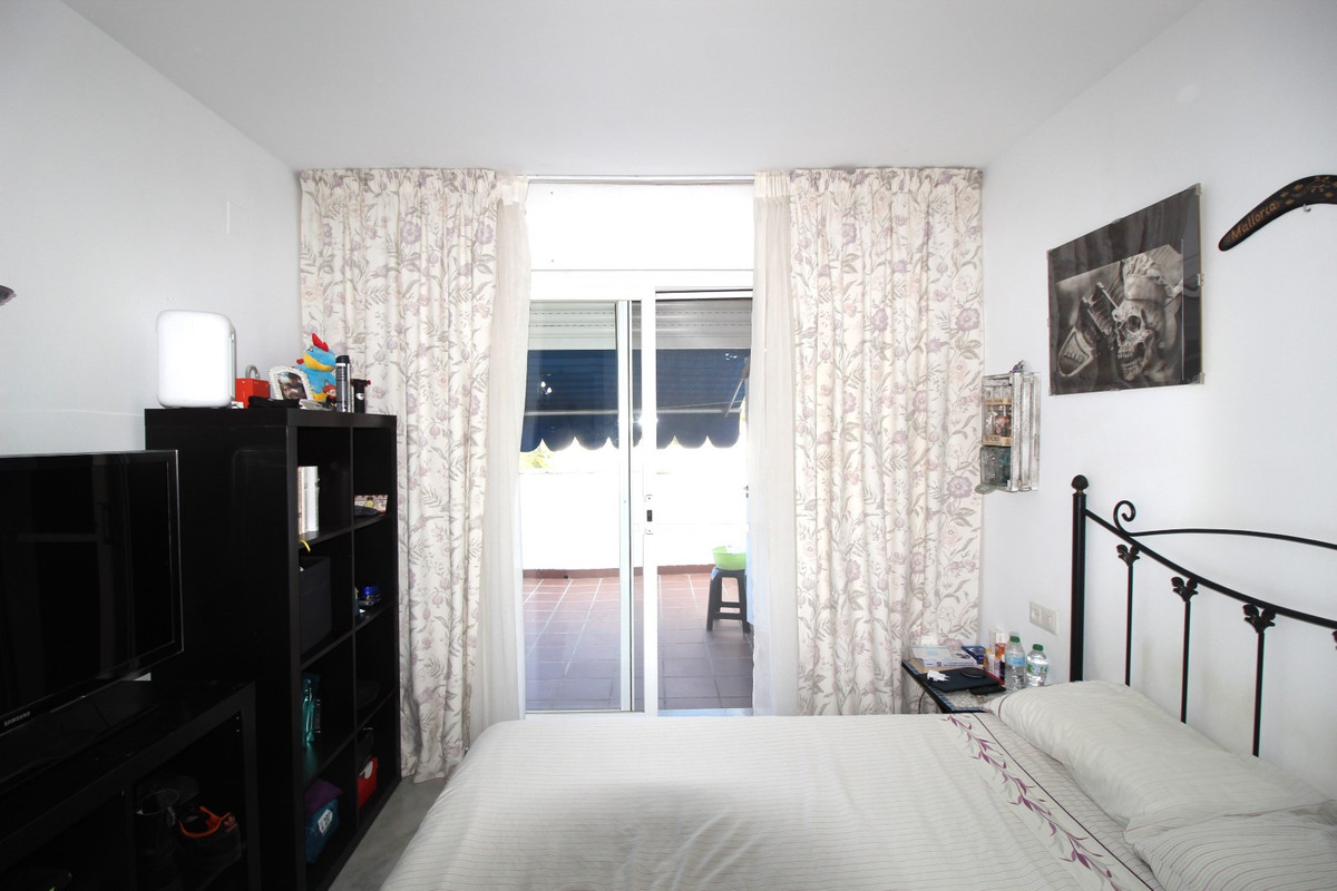 5 Bed Townhouse for sale in Estepona Costa Del Sol, Málaga, Spain