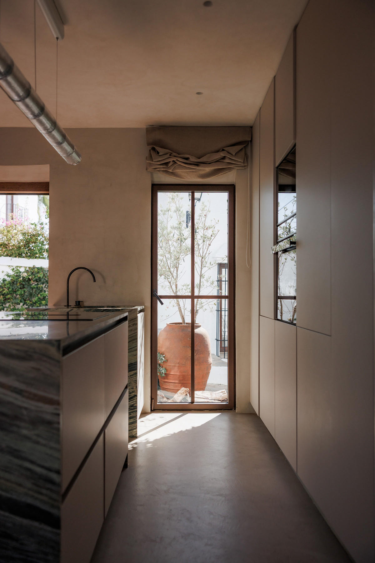 2 Bed Townhouse for sale in Nueva Andalucía Costa Del Sol, Málaga, Spain