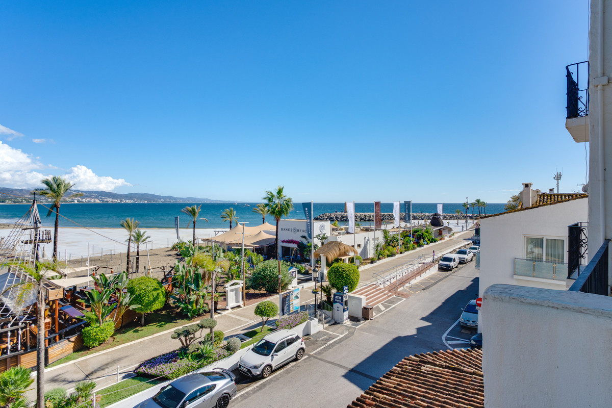 2 Bed Apartment for sale in Puerto Banús Costa Del Sol, Málaga, Spain