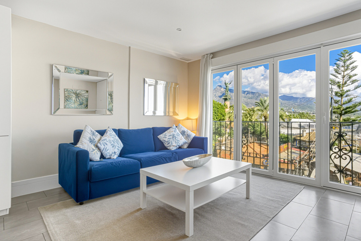 2 Bed Apartment for sale in Puerto Banús Costa Del Sol, Málaga, Spain