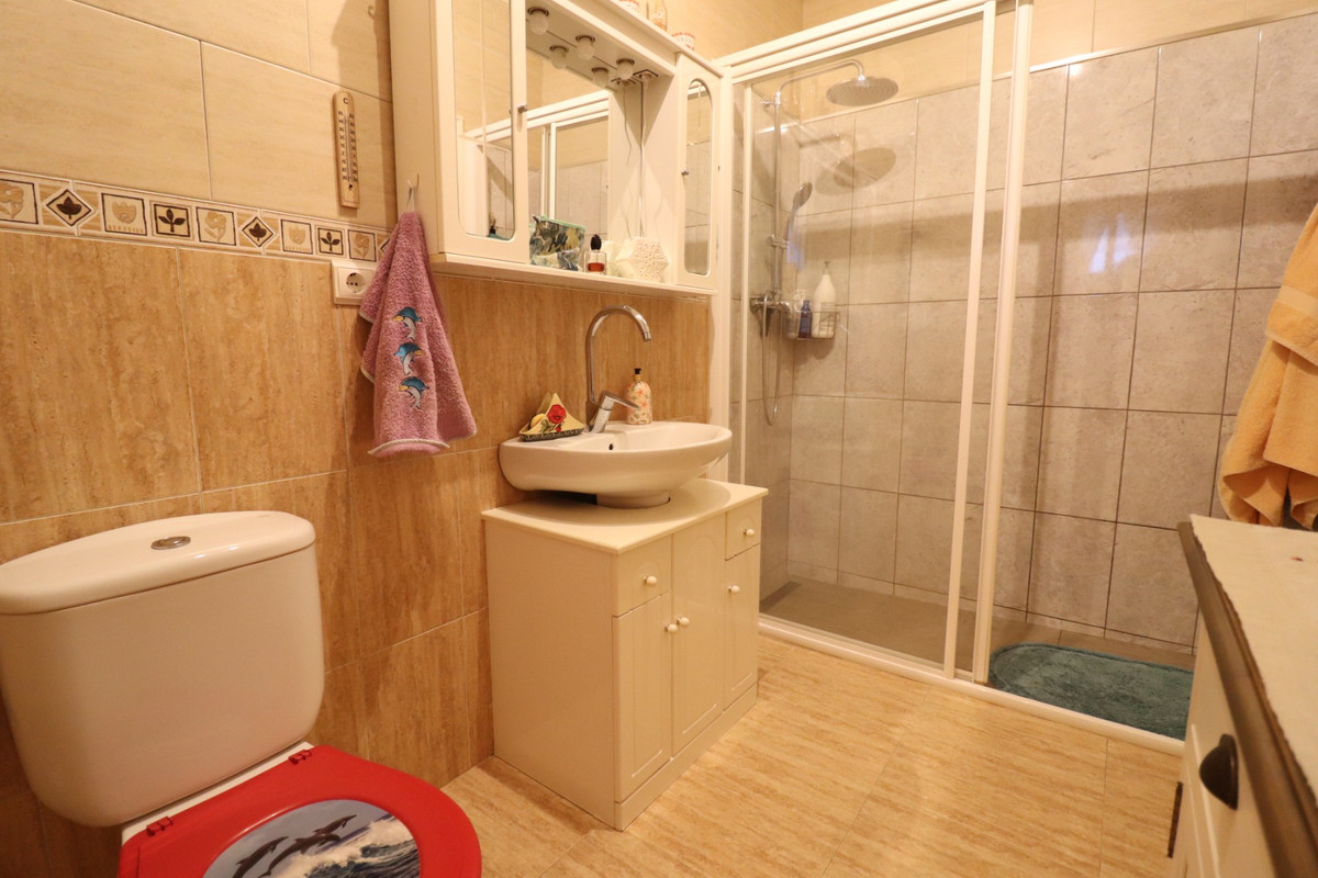 3 Bed Townhouse for sale in La Campaneta Costa Blanca, Alicante, Spain