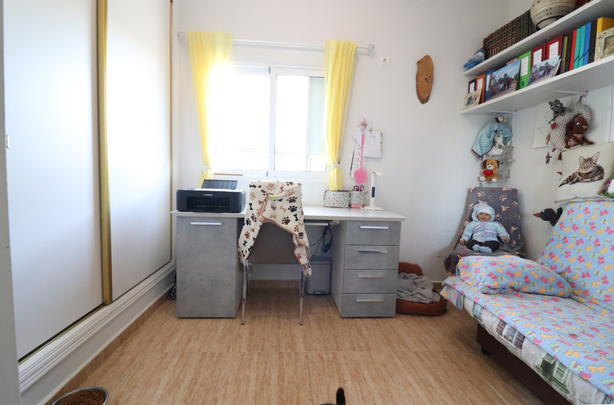 3 Bed Townhouse for sale in La Campaneta Costa Blanca, Alicante, Spain