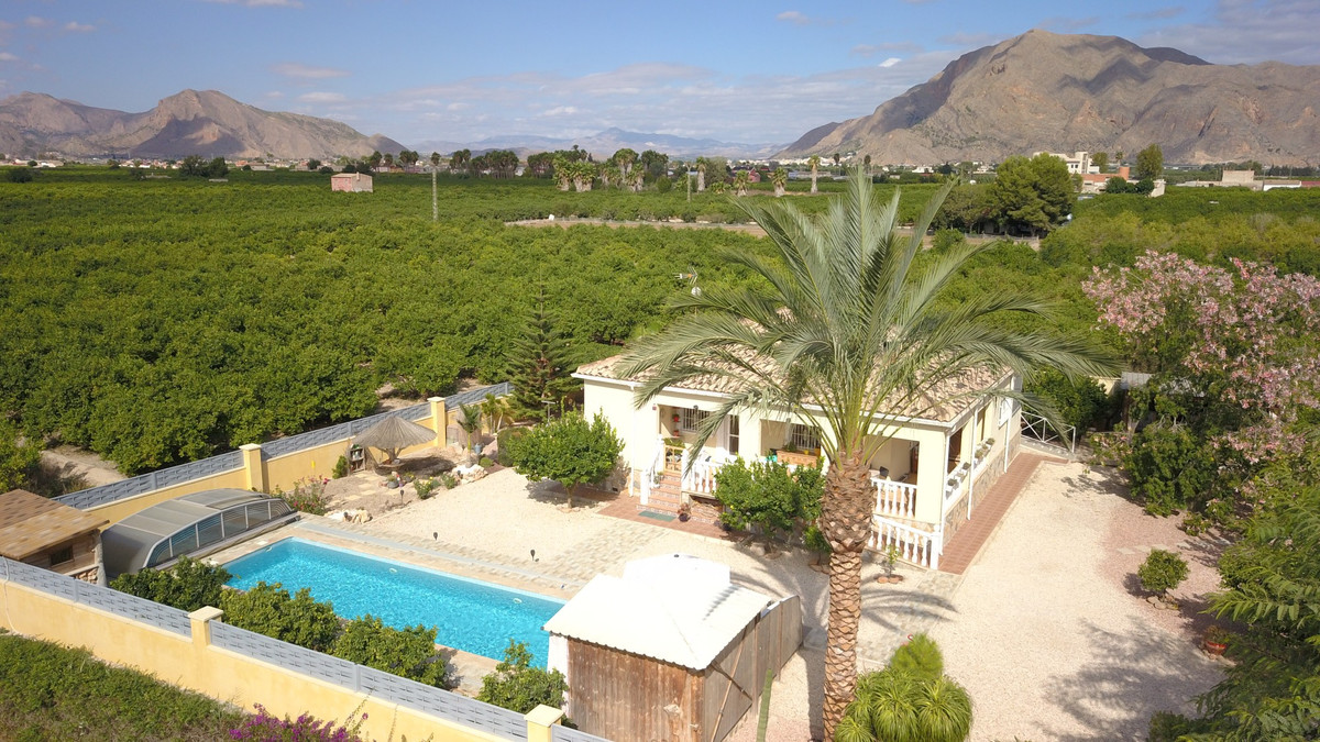3 Bed Townhouse for sale in La Campaneta Costa Blanca, Alicante, Spain